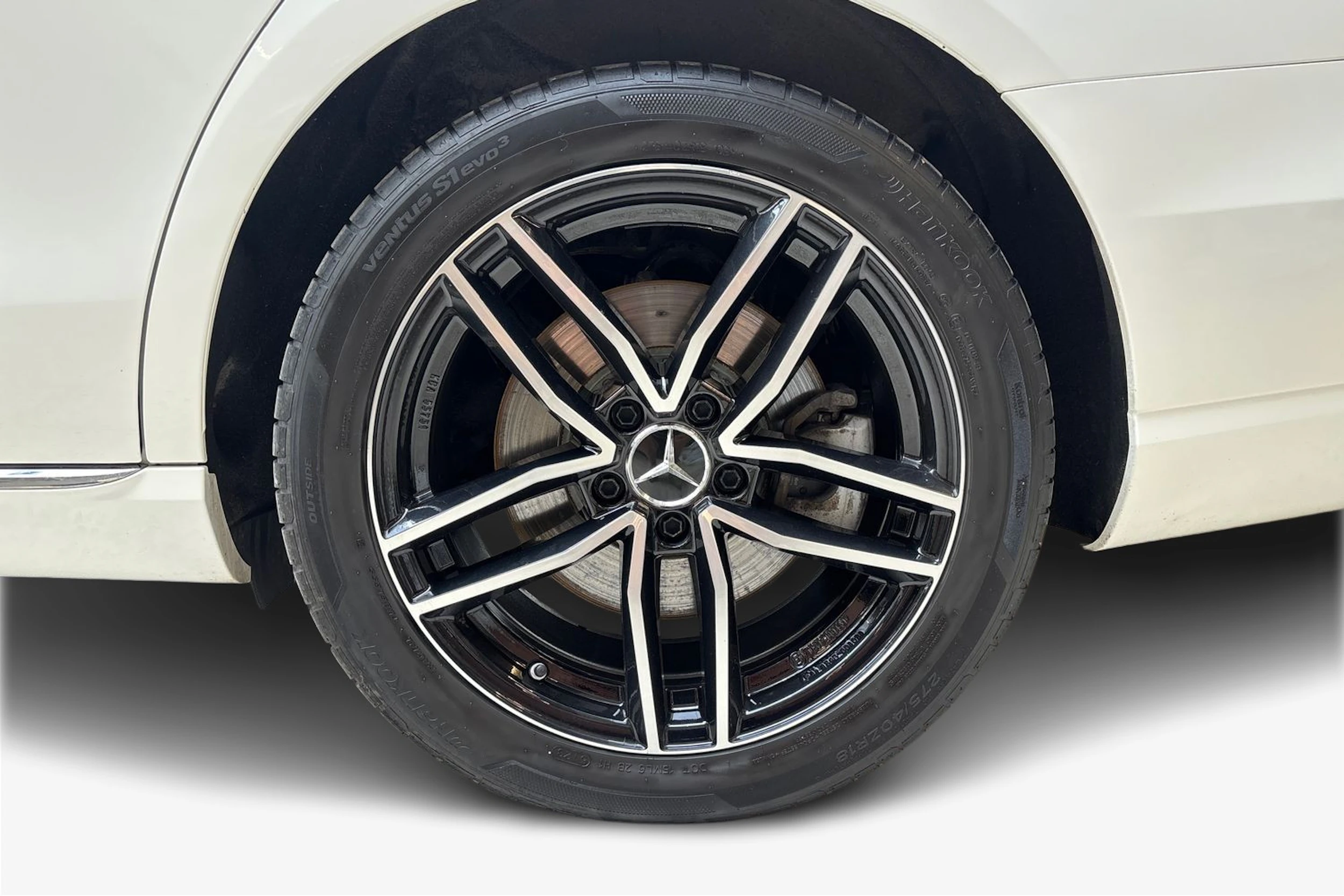 valkoinen Mercedes-Benz E 2020 kuva 9.