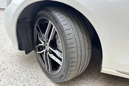 valkoinen Mercedes-Benz E 2020 kuva 10.