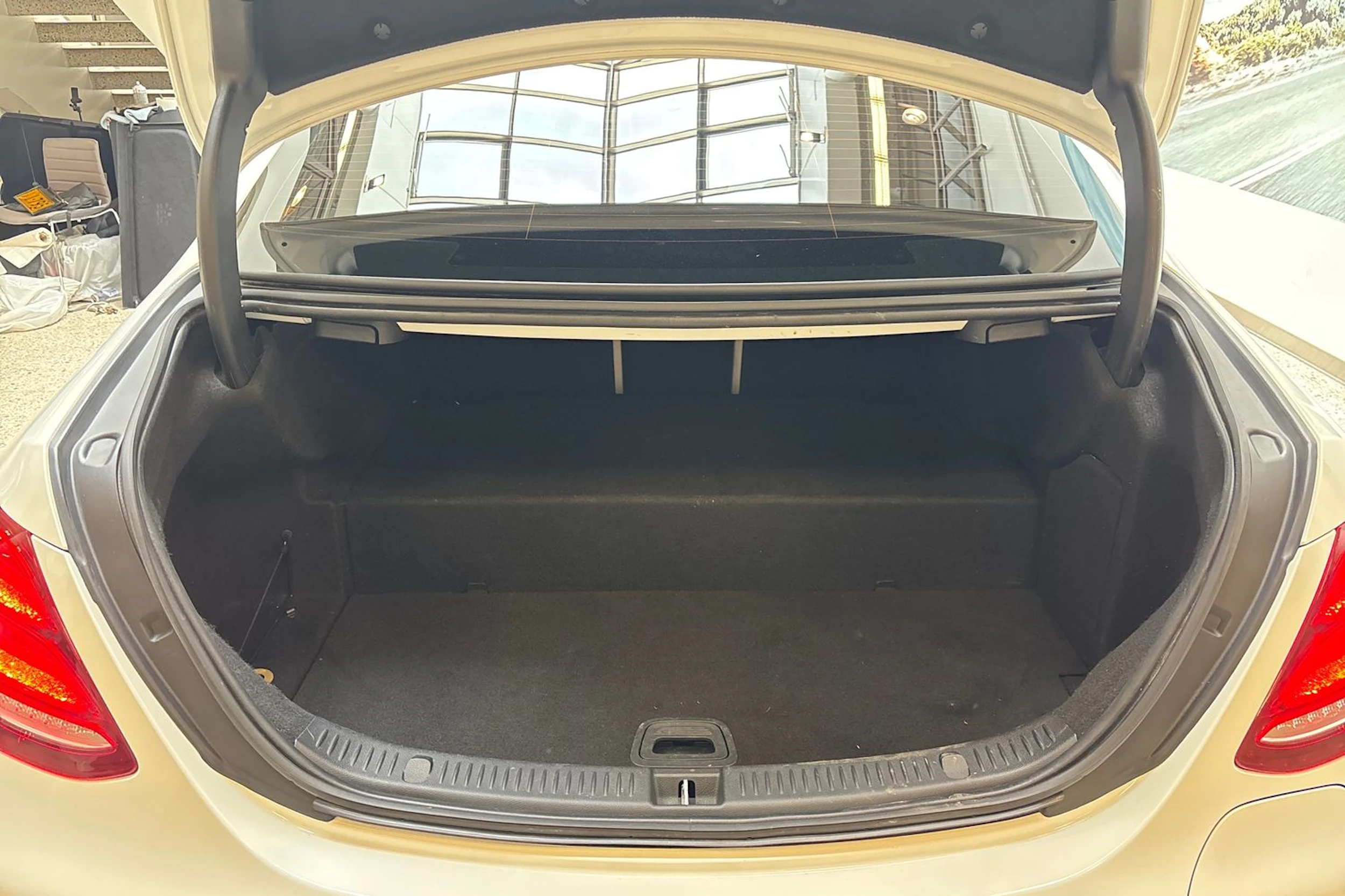 valkoinen Mercedes-Benz E 2020 kuva 12.