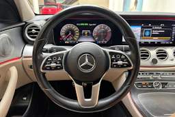 valkoinen Mercedes-Benz E 2020 kuva 18.