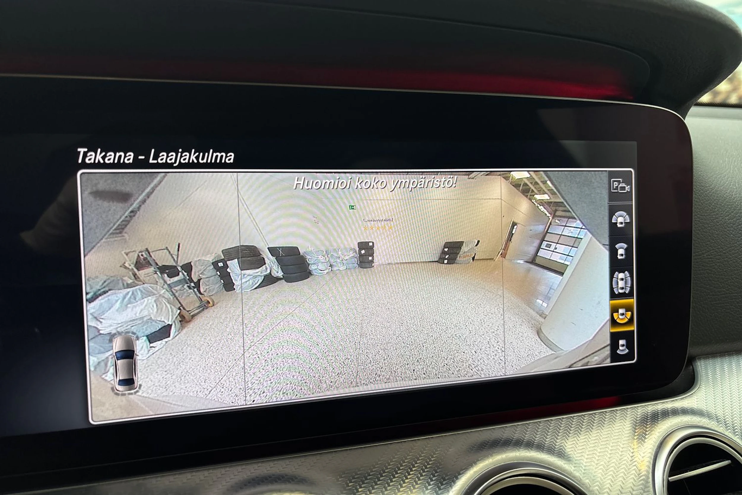 valkoinen Mercedes-Benz E 2020 kuva 23.