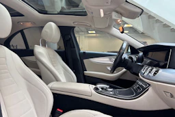 valkoinen Mercedes-Benz E 2020 kuva 26.