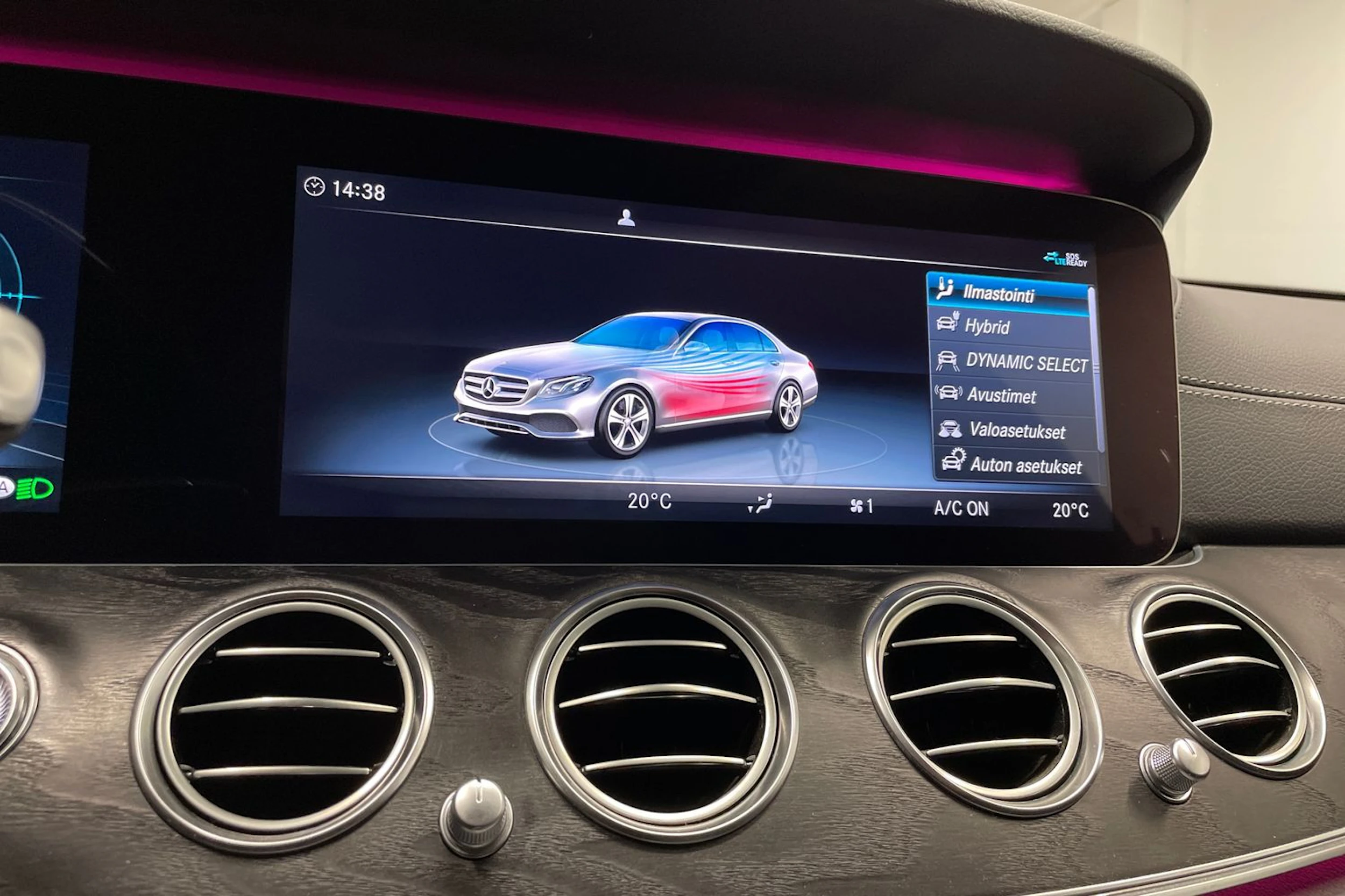 harmaa Mercedes-Benz E 2020 kuva 17.