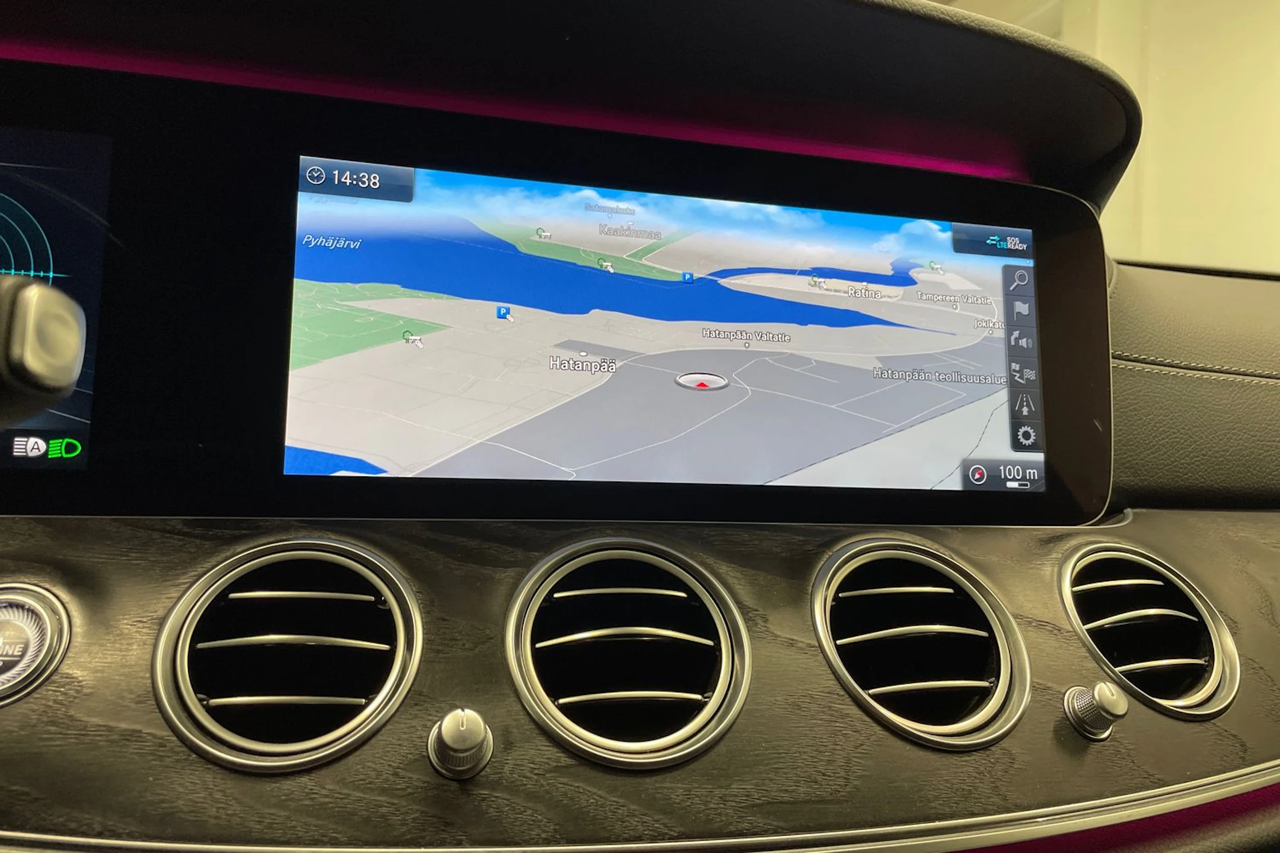 harmaa Mercedes-Benz E 2020 kuva 18.