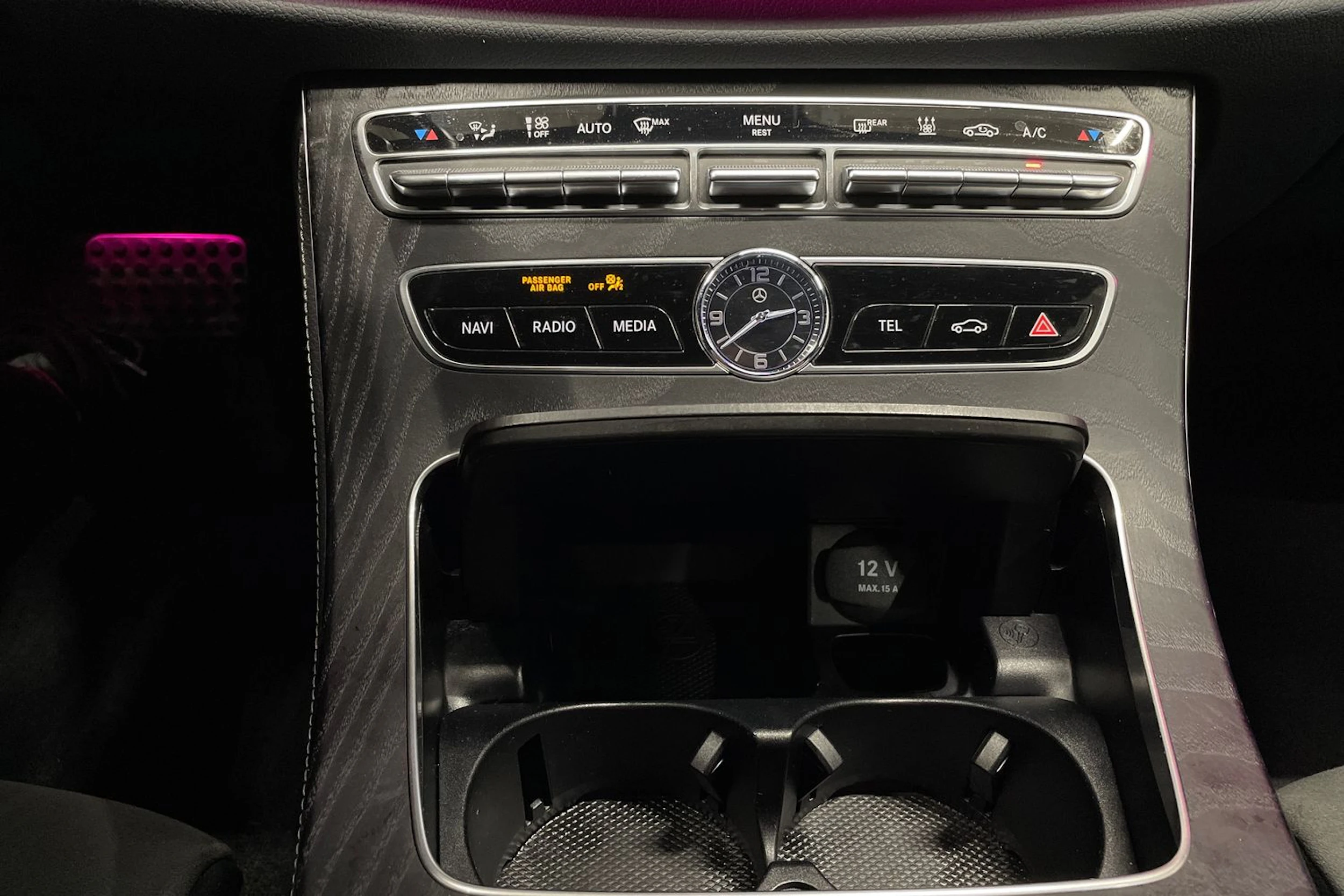 harmaa Mercedes-Benz E 2020 kuva 20.