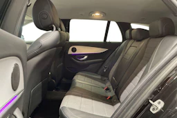 musta Mercedes-Benz E 2020 kuva 8.