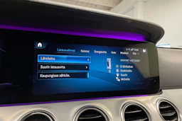 musta Mercedes-Benz E 2020 kuva 18.