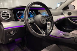 musta Mercedes-Benz E 2020 kuva 28.