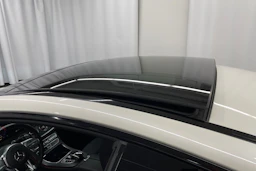 valkoinen Mercedes-Benz E 2020 kuva 16.