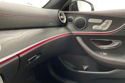 valkoinen Mercedes-Benz E 2020 kuva 18.