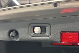 hopea Mercedes-Benz E 2020 kuva 17.