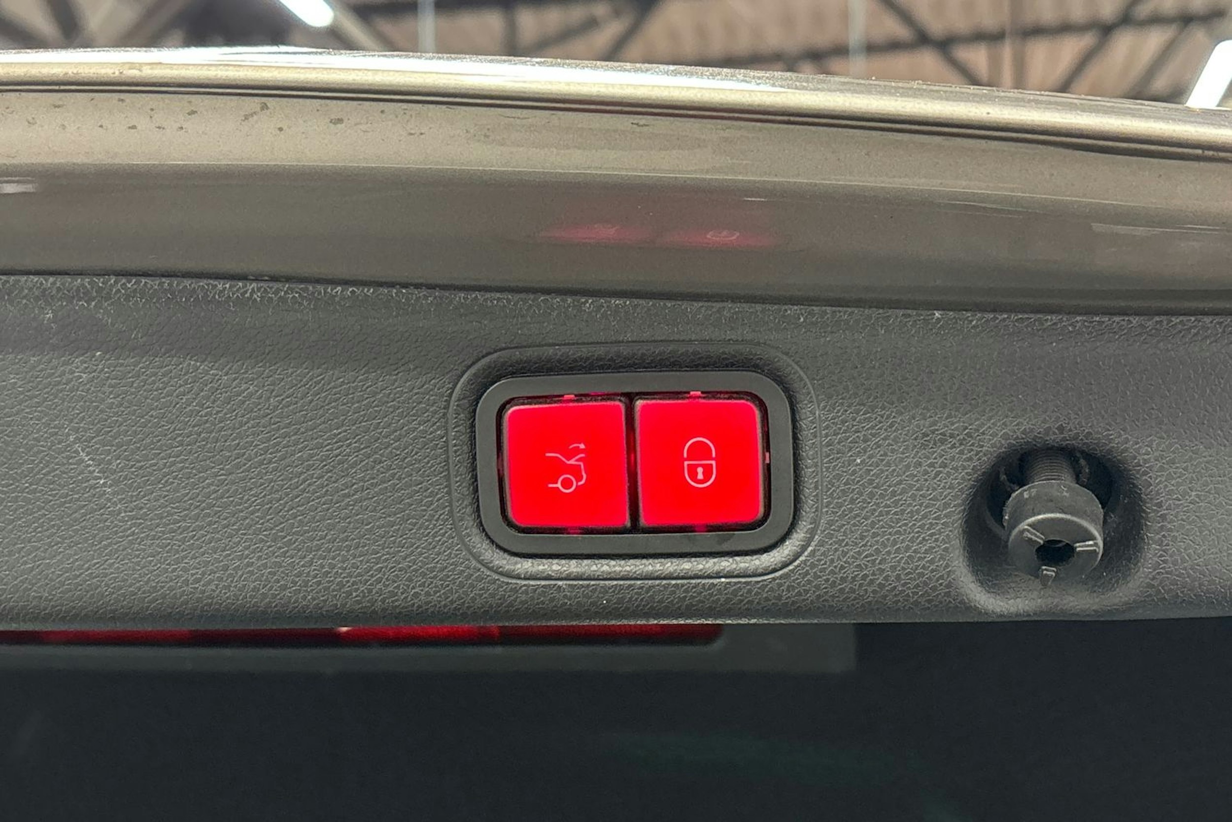 hopea Mercedes-Benz E 2020 kuva 18.