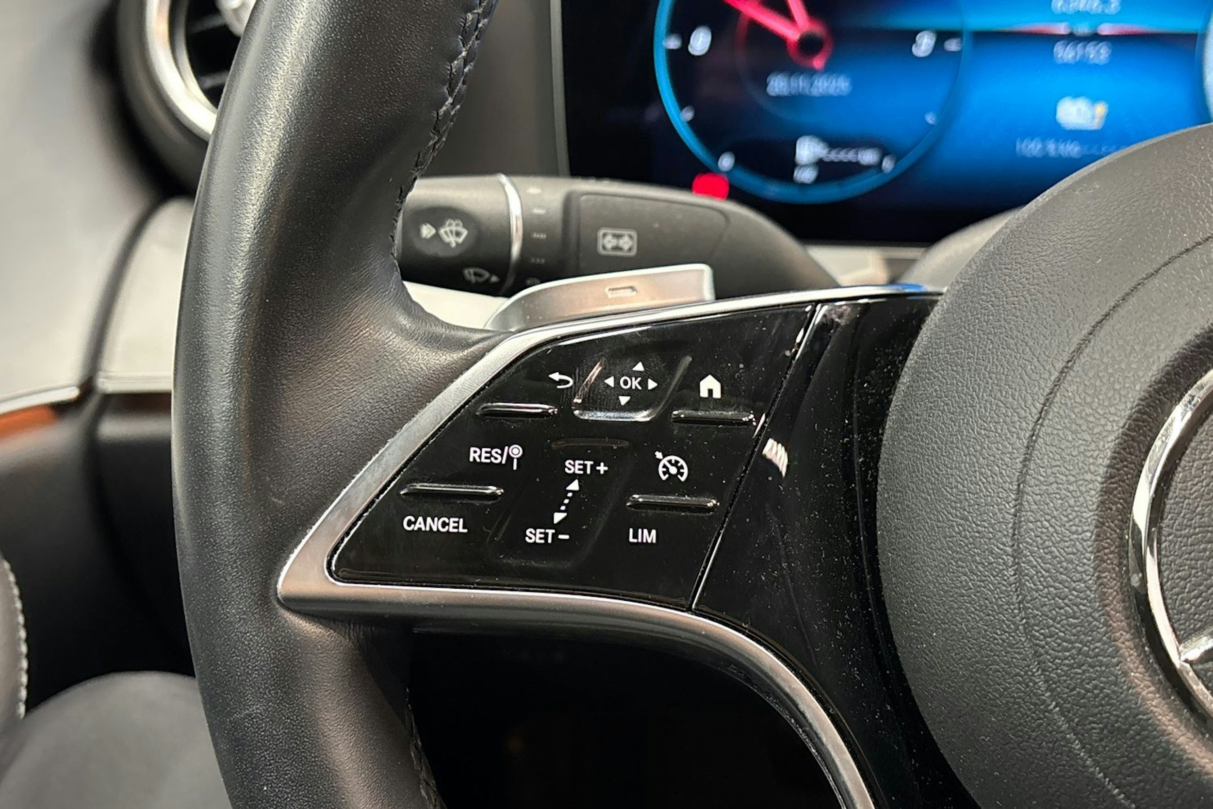 hopea Mercedes-Benz E 2020 kuva 23.