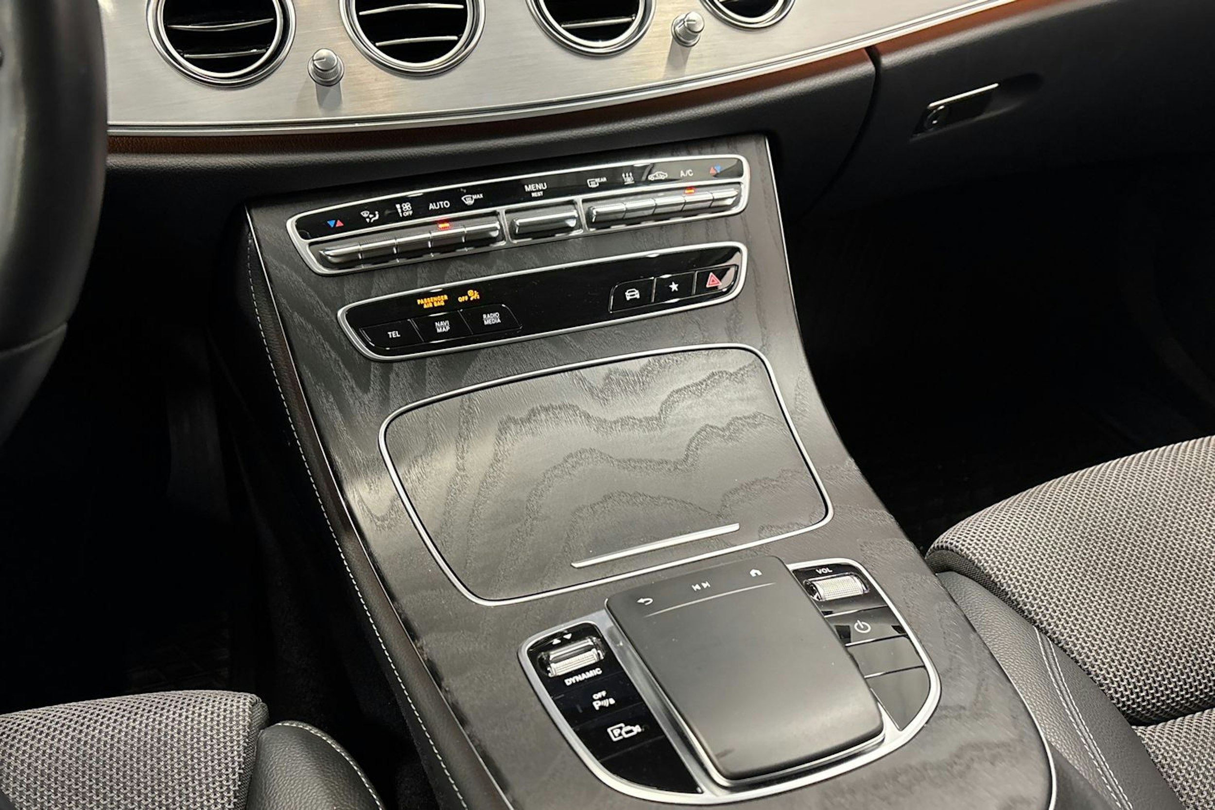 hopea Mercedes-Benz E 2020 kuva 29.