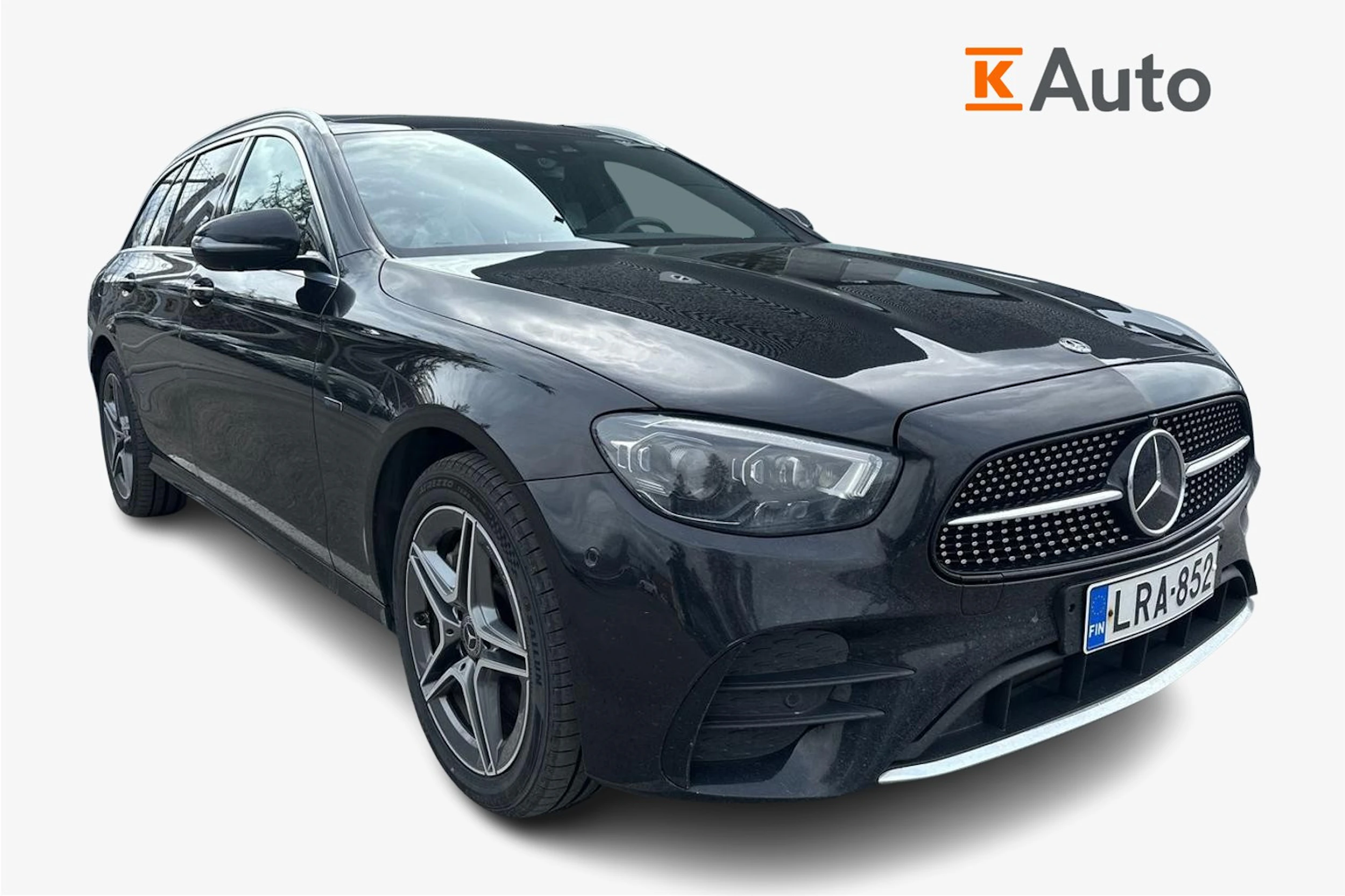 musta Mercedes-Benz E 2020 kuva 1.