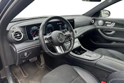 musta Mercedes-Benz E 2020 kuva 3.