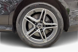 musta Mercedes-Benz E 2020 kuva 12.