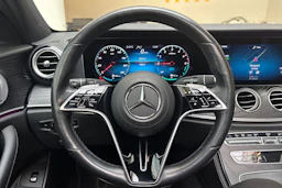 harmaa Mercedes-Benz E 2020 kuva 23.