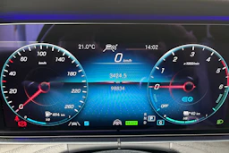 harmaa Mercedes-Benz E 2020 kuva 24.