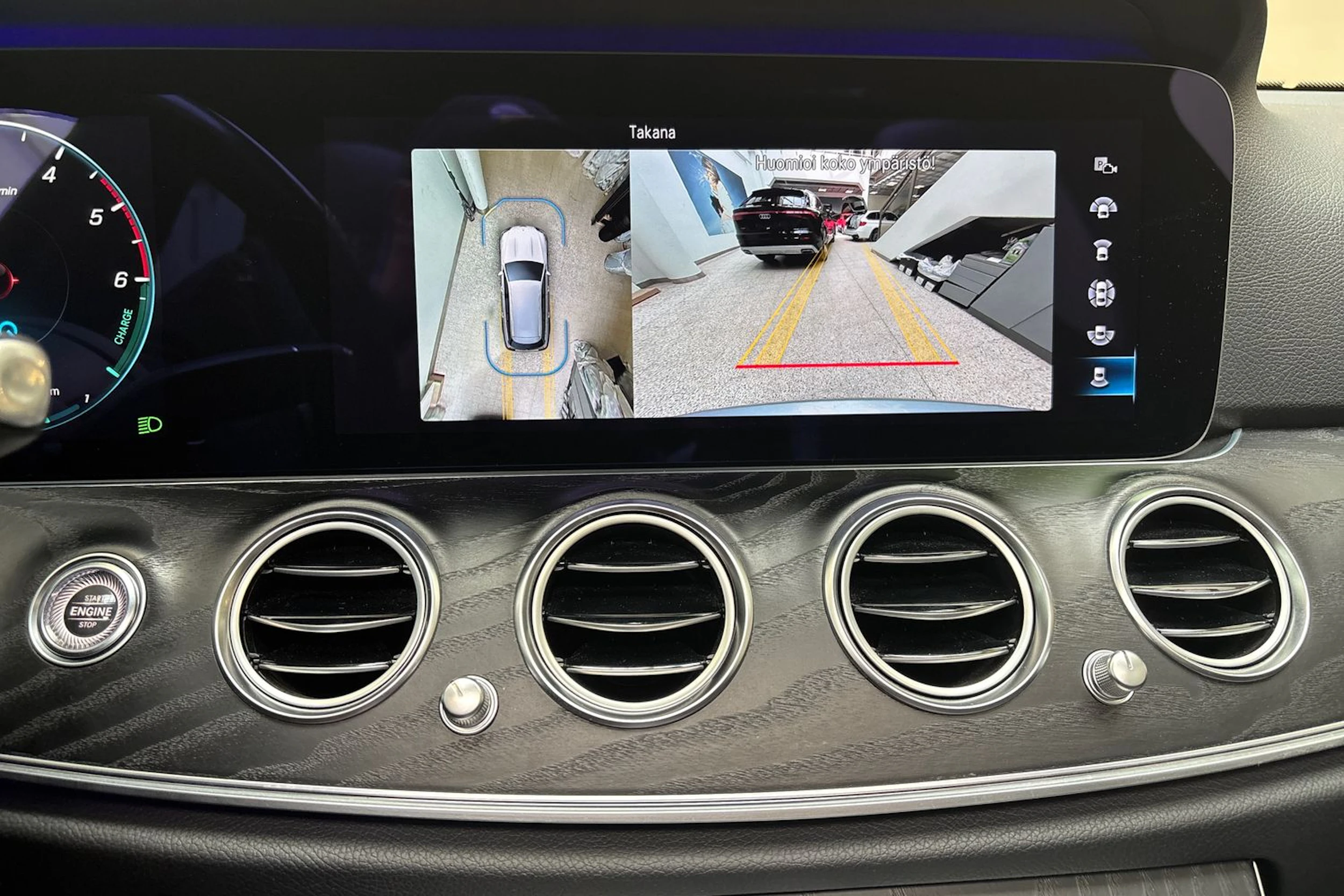 harmaa Mercedes-Benz E 2020 kuva 25.