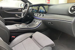 harmaa Mercedes-Benz E 2020 kuva 29.