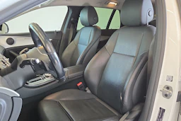 valkoinen Mercedes-Benz E 2020 kuva 23.