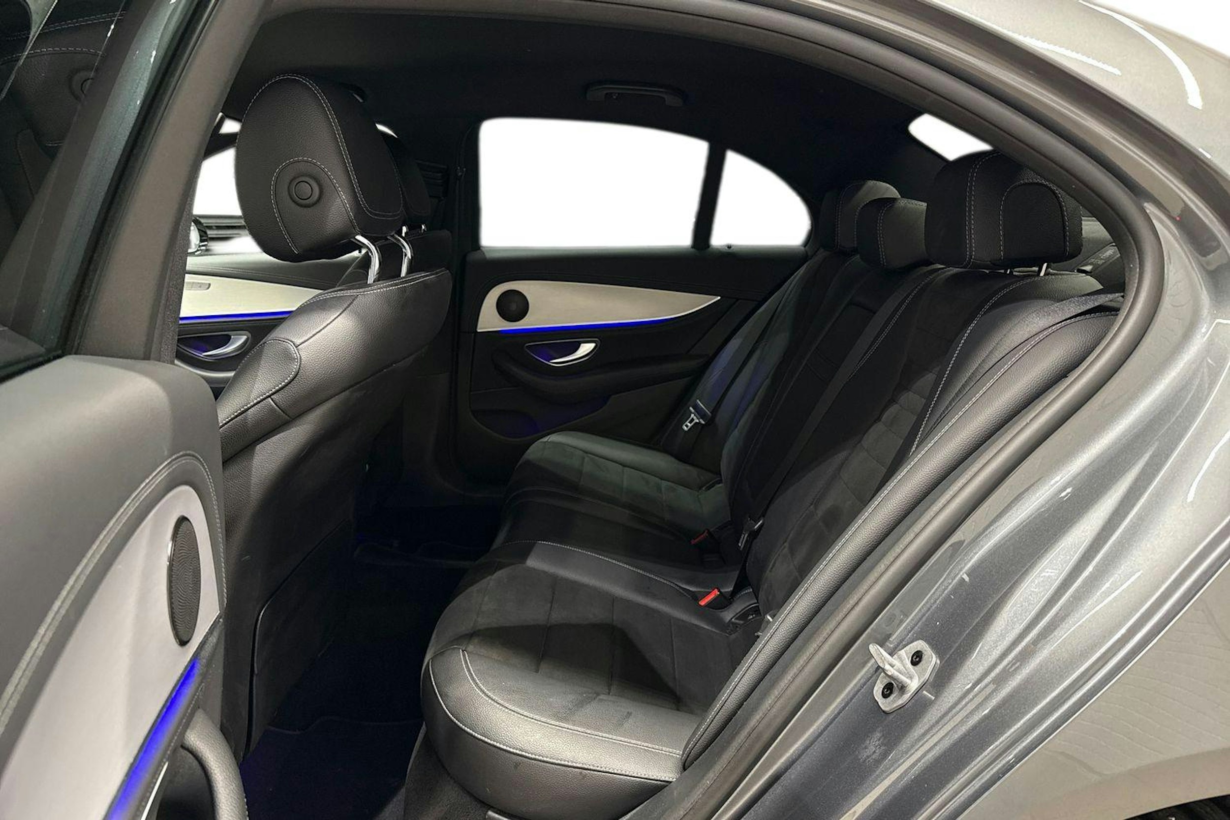 harmaa Mercedes-Benz E 2021 kuva 8.