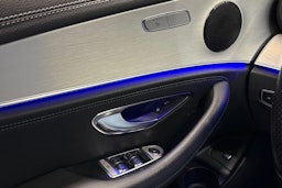 harmaa Mercedes-Benz E 2021 kuva 24.