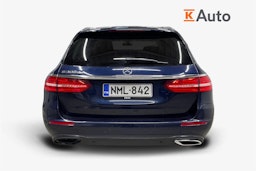 sininen Mercedes-Benz E 2020 kuva 3.