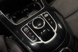 sininen Mercedes-Benz E 2020 kuva 23.