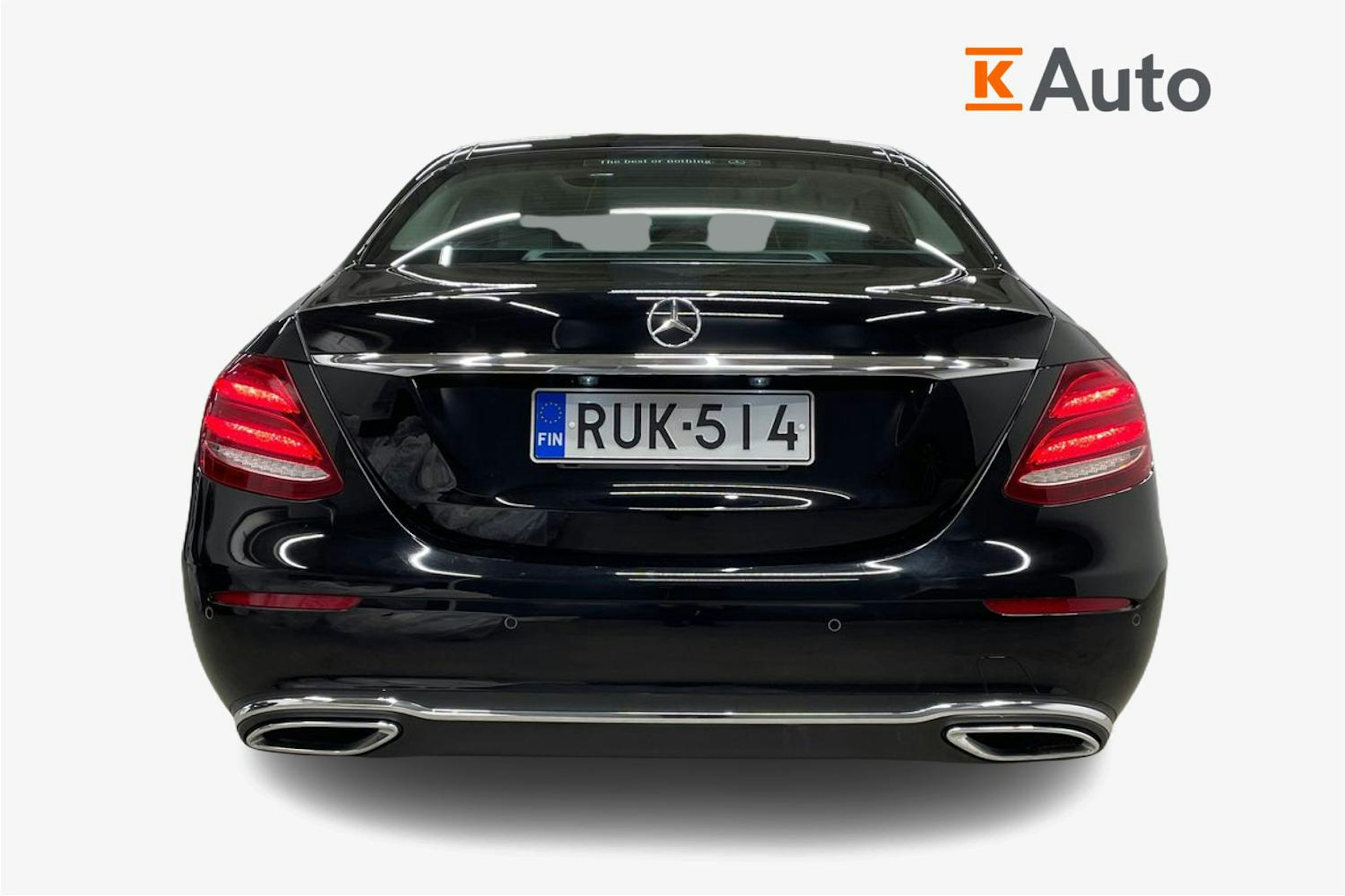 Musta Mercedes-Benz E 2020 kuva 3.