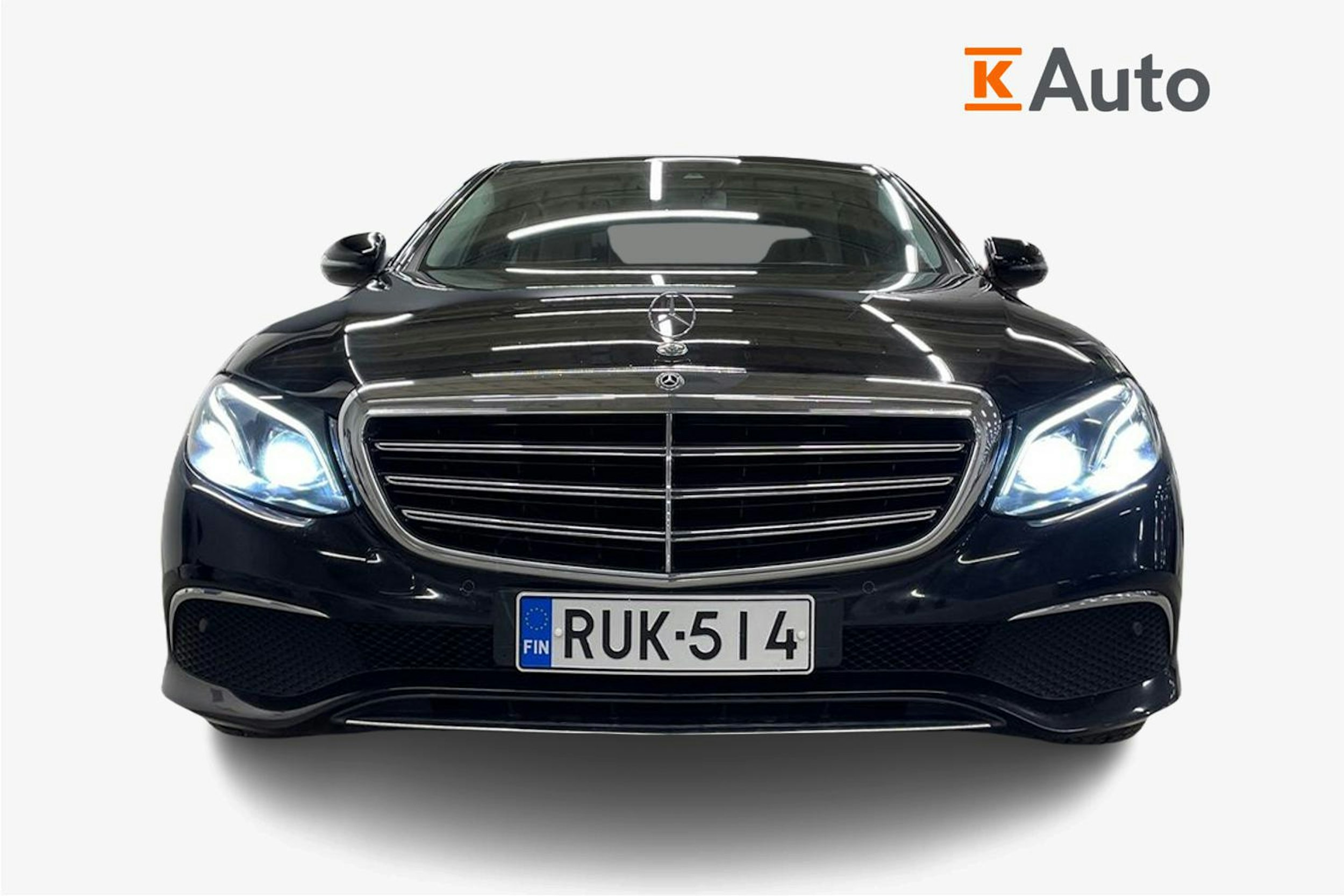 Musta Mercedes-Benz E 2020 kuva 5.