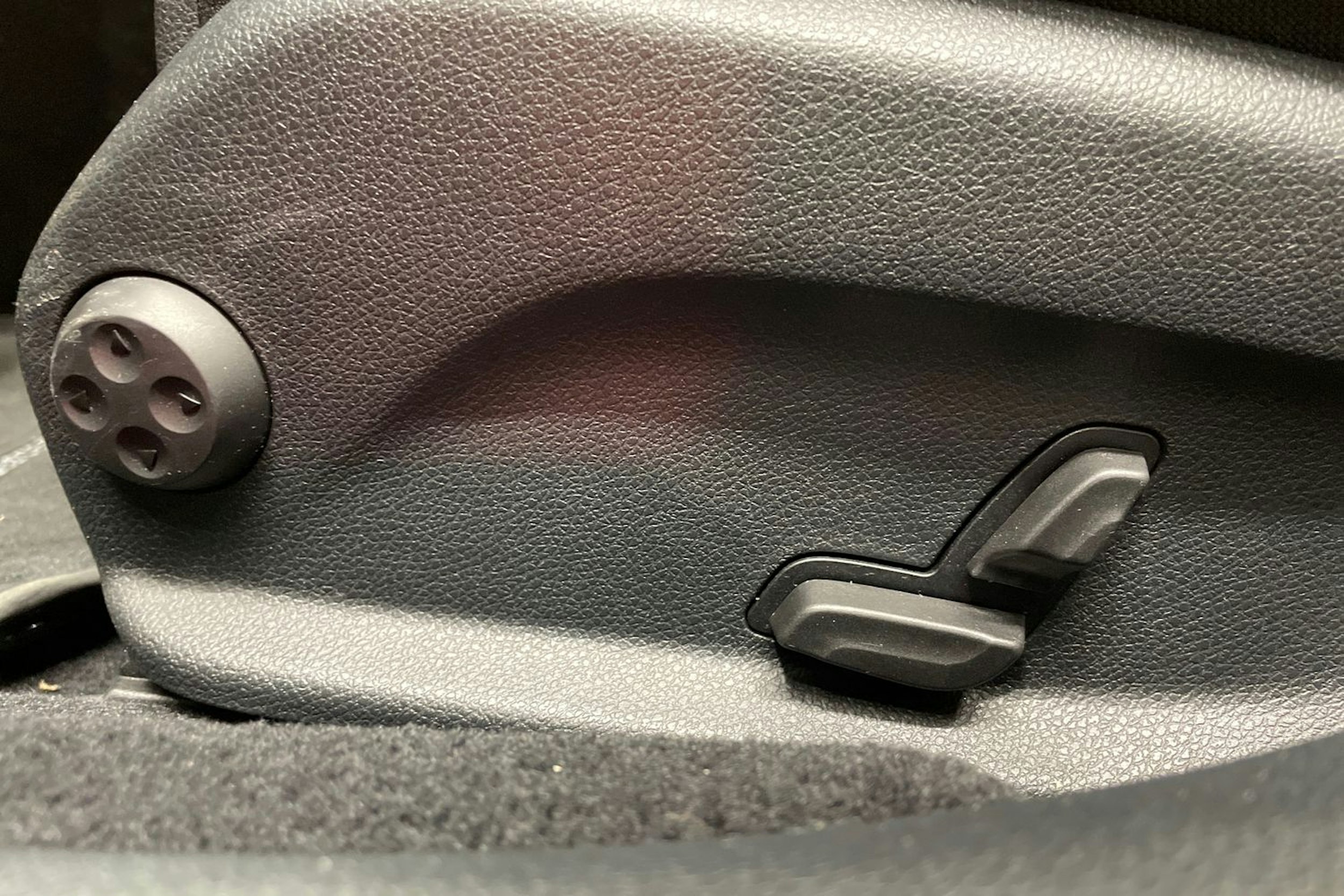 Musta Mercedes-Benz E 2020 kuva 28.