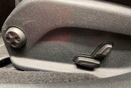 Musta Mercedes-Benz E 2020 kuva 28.