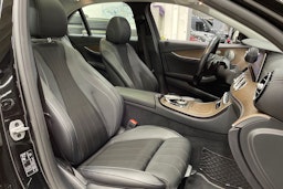 Musta Mercedes-Benz E 2020 kuva 32.