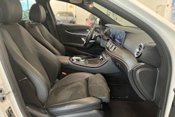 valkoinen Mercedes-Benz E 2020 kuva 16.