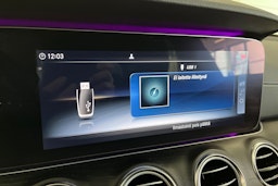 valkoinen Mercedes-Benz E 2020 kuva 24.