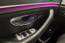 valkoinen Mercedes-Benz E 2020 kuva 36.