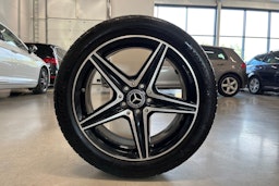 valkoinen Mercedes-Benz E 2020 kuva 38.