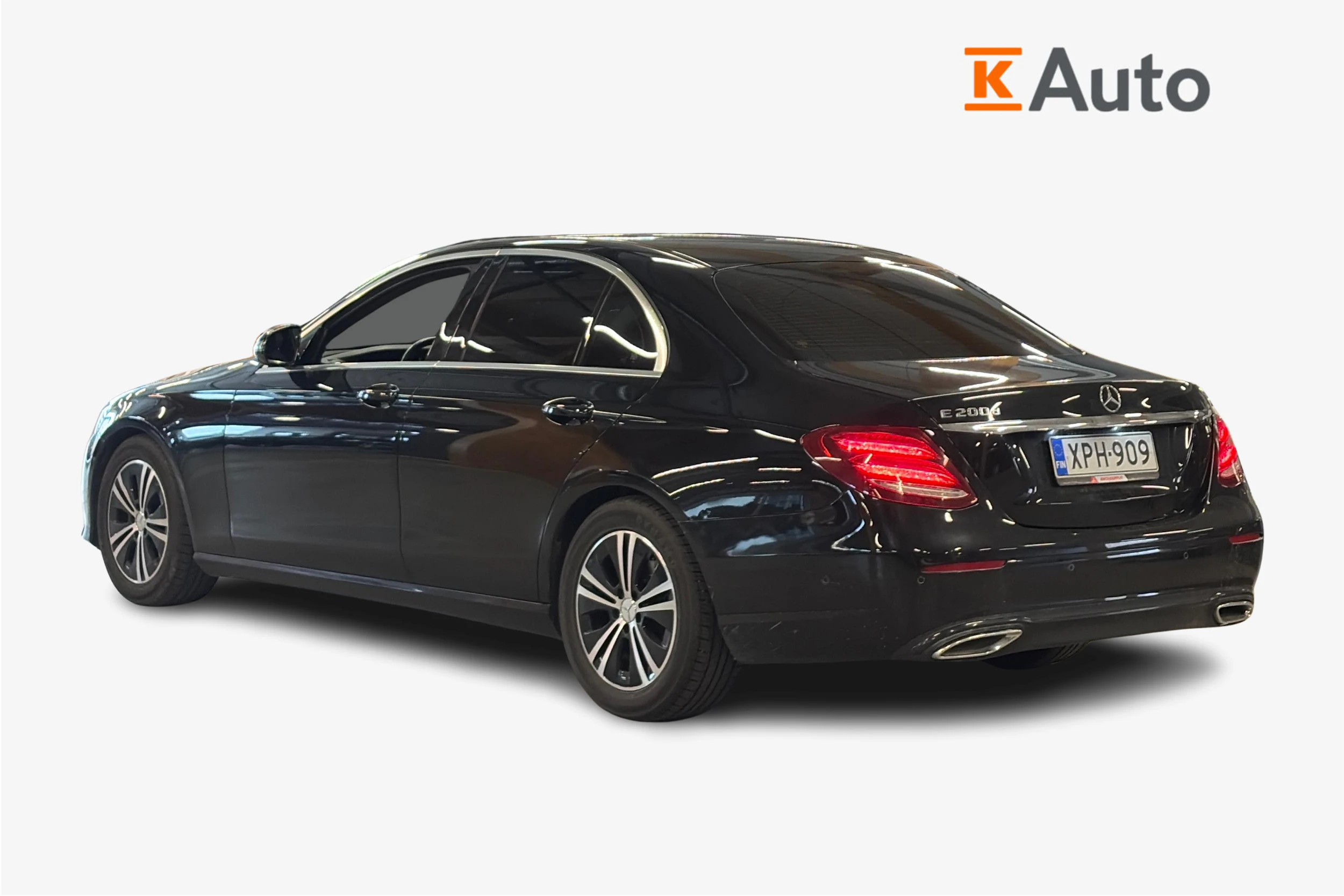 musta Mercedes-Benz E 2020 kuva 2.