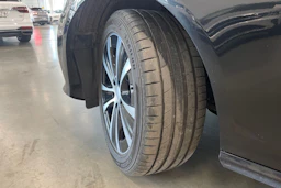 musta Mercedes-Benz E 2020 kuva 10.