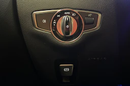 musta Mercedes-Benz E 2020 kuva 16.