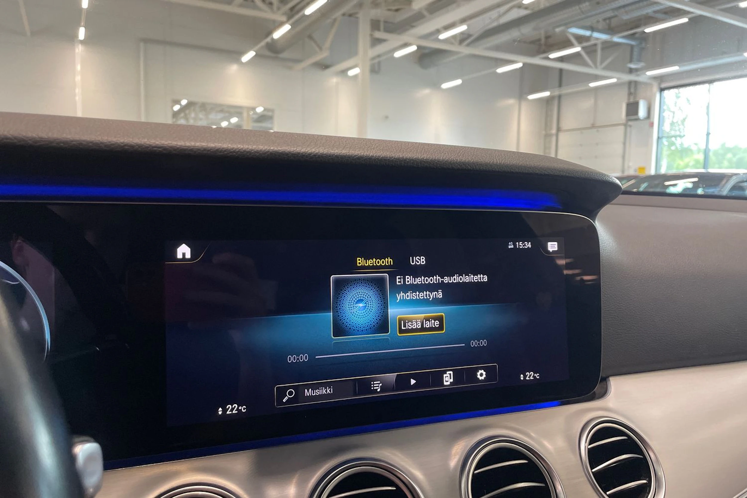 musta Mercedes-Benz E 2020 kuva 21.