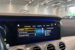 musta Mercedes-Benz E 2020 kuva 24.