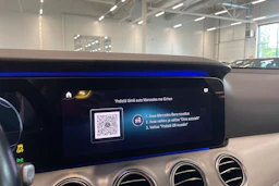 musta Mercedes-Benz E 2020 kuva 25.