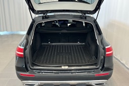 musta Mercedes-Benz E 2021 kuva 15.