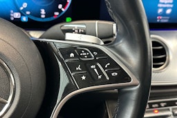 musta Mercedes-Benz E 2021 kuva 20.