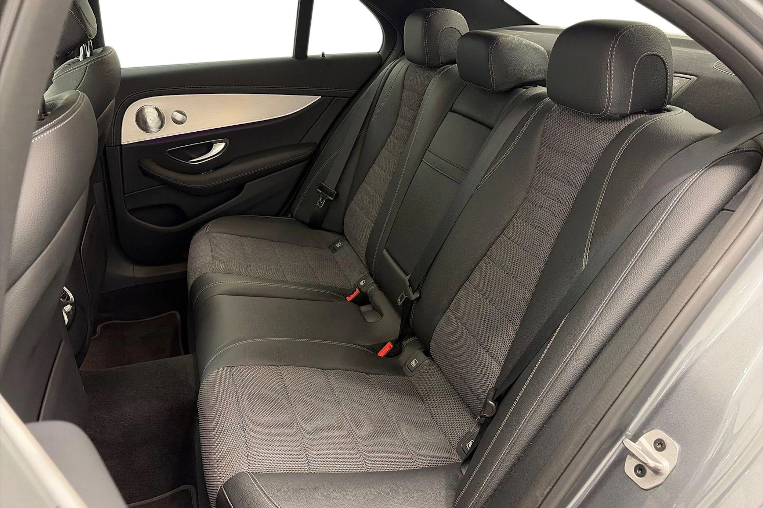 harmaa Mercedes-Benz E 2021 kuva 8.