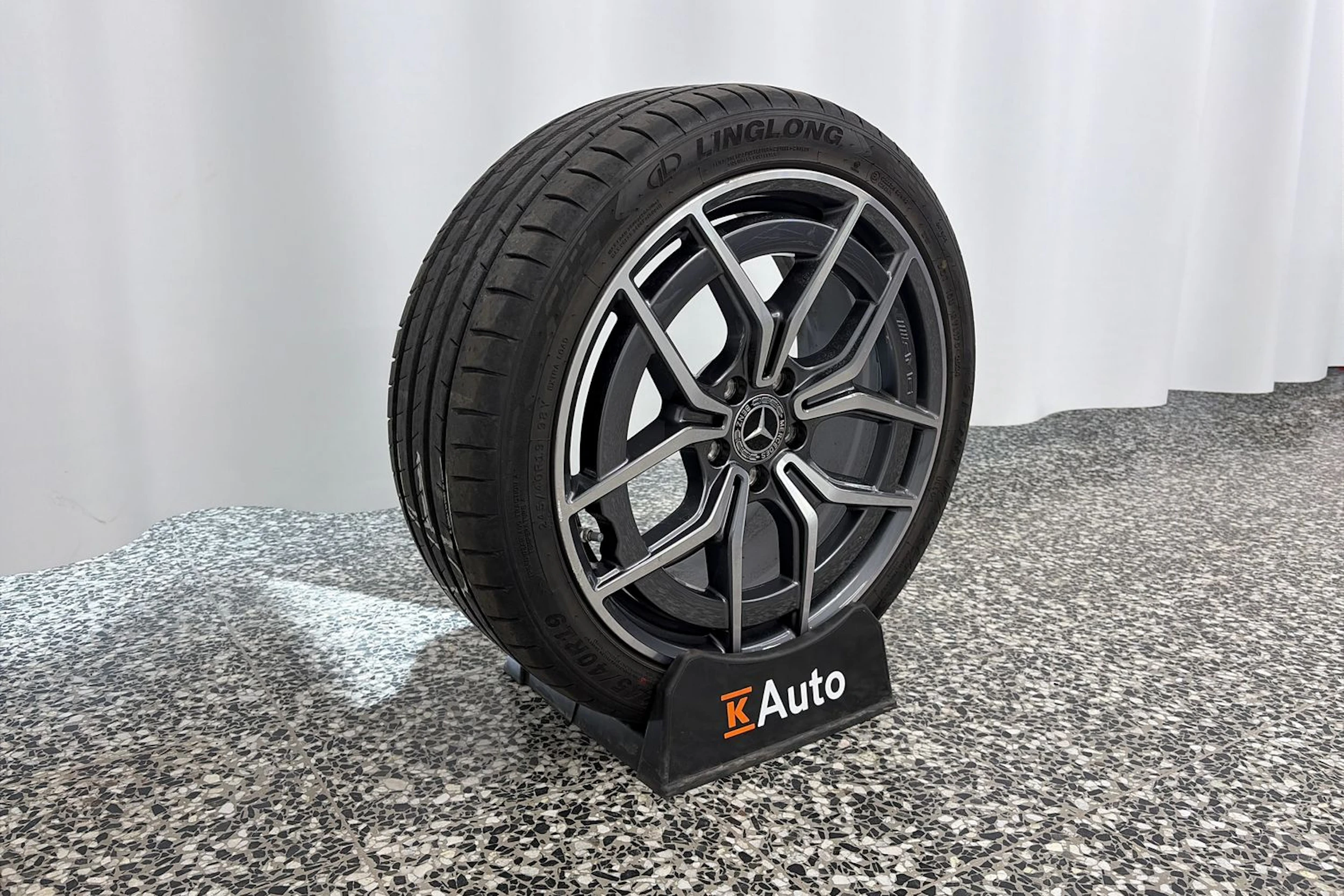 harmaa Mercedes-Benz E 2021 kuva 10.