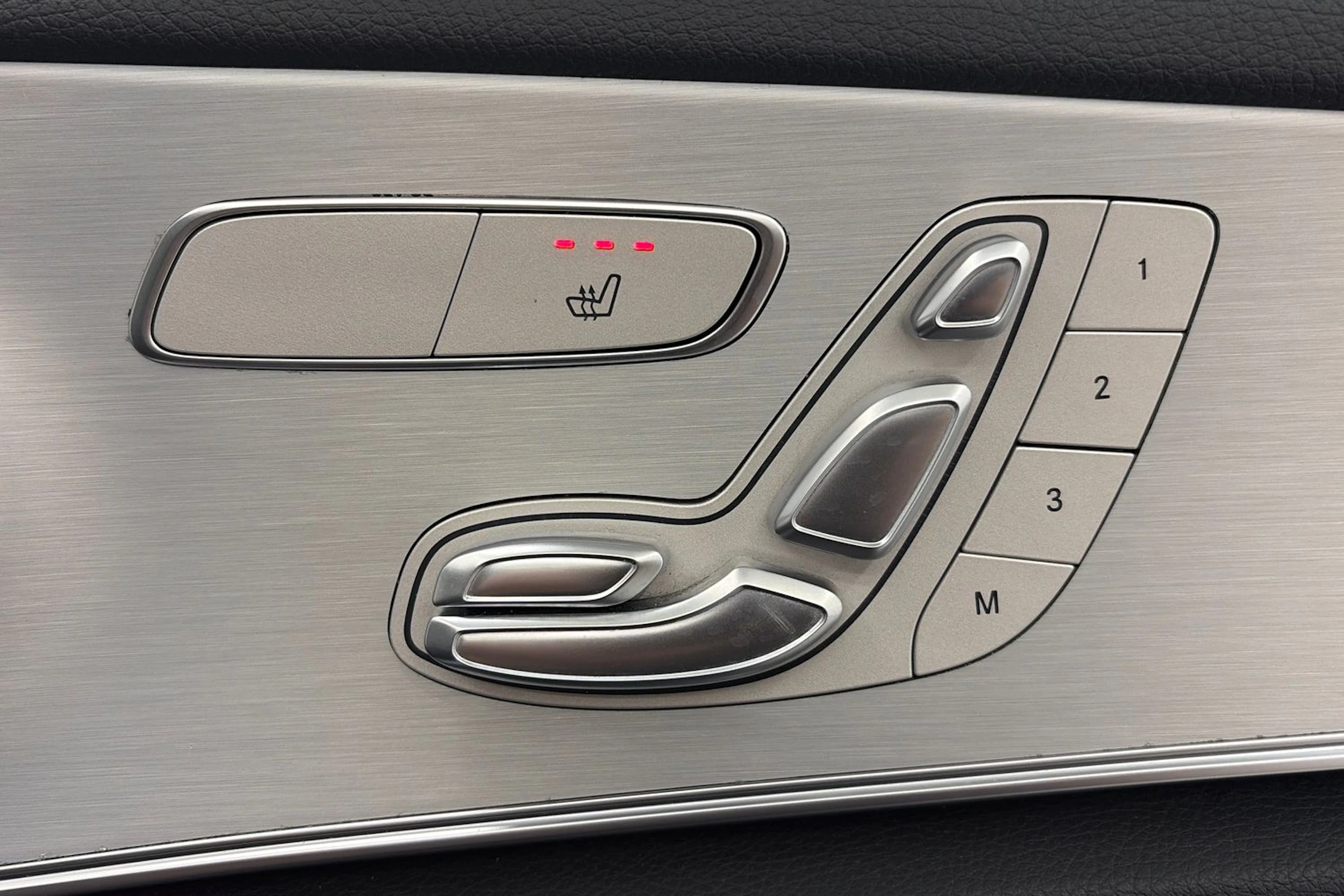 harmaa Mercedes-Benz E 2021 kuva 14.